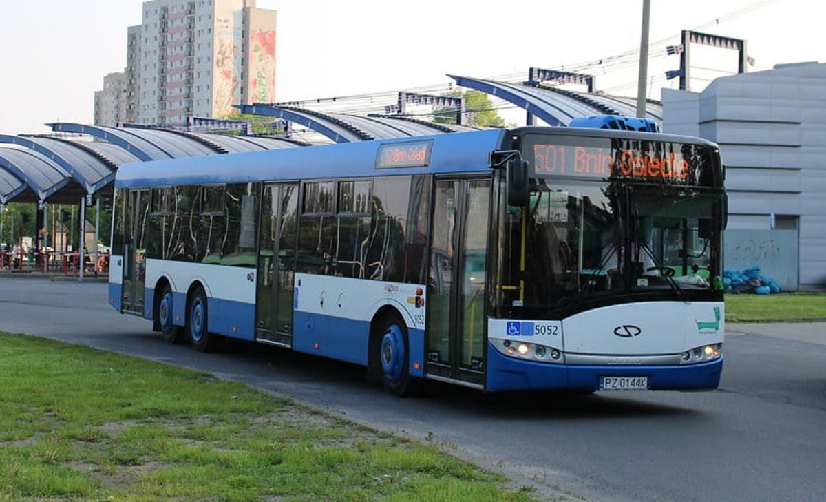 Autobus linii 501 Kombus 