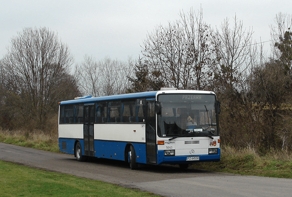Autobus szkolny Kombus