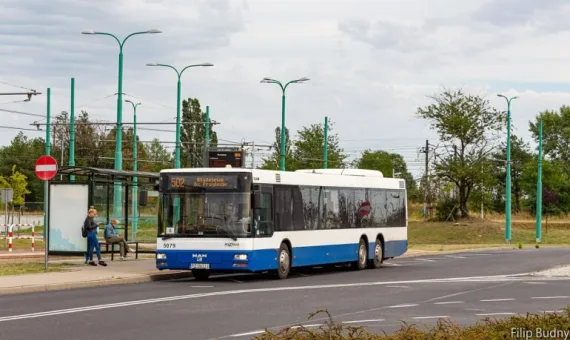 Autobus linii 502, autor zdjęcia: Filip Budny